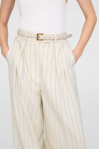 Nicola Belt in Bone Crinkled Patent