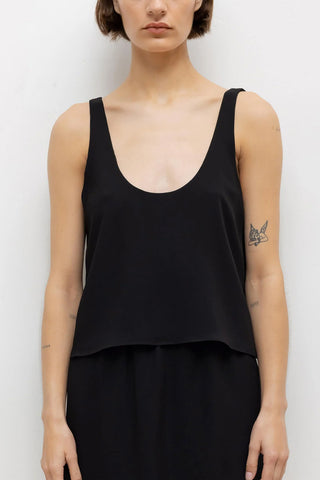 Ari Scoop Tank in Black