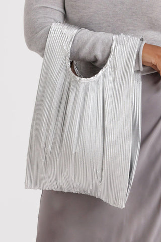 Pleated Baggu in Chrome Metallic