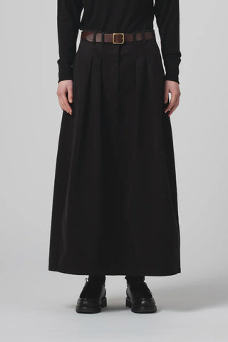 Double Pleat Bulb Skirt in Black