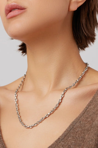 Dhani Chain in Platinum