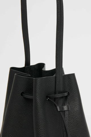 Cabas Bucket Bag in Black