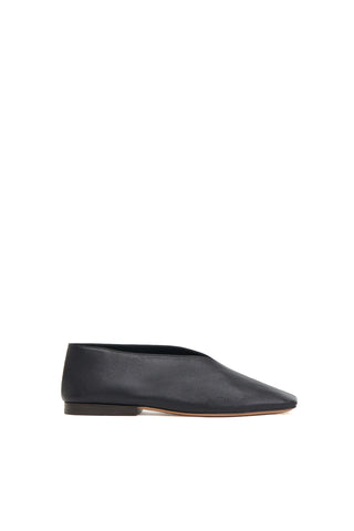 Square Soft V Flat in Black