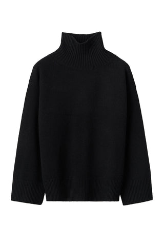 Boyfriend Turtleneck in Black
