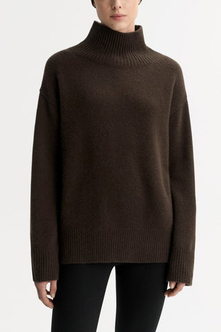 Boyfriend Turtleneck in Mocha