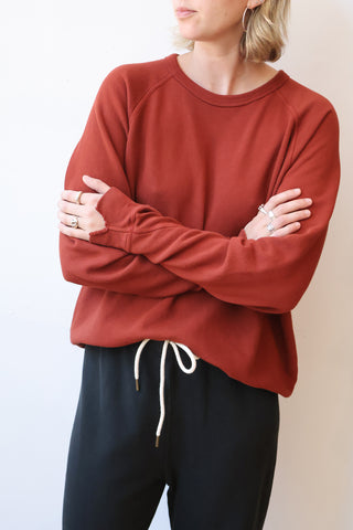 College Sweatshirt in Brick