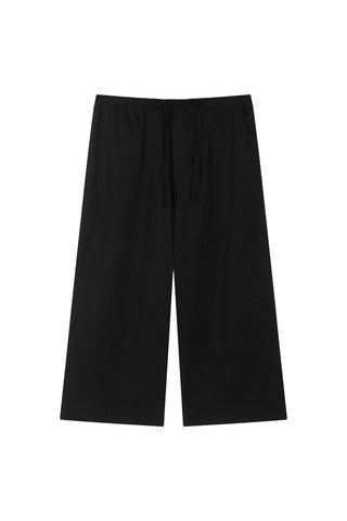 Mid Pocket Short in Black