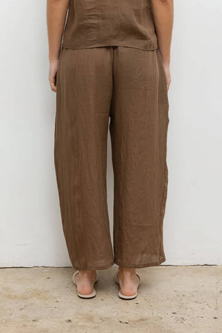Niko Crop Pocket Pant in Choco