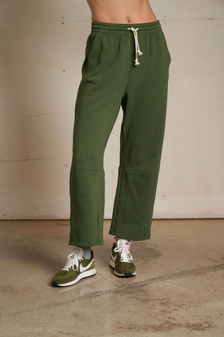 Fallon Barrel Sweatpants in Fern Green