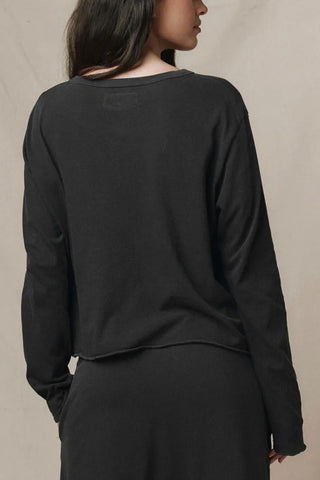 Long Sleeve Crop Tee in Washed Black