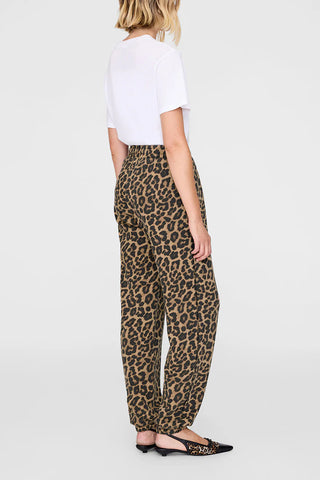 Karter Jogger in Leopard