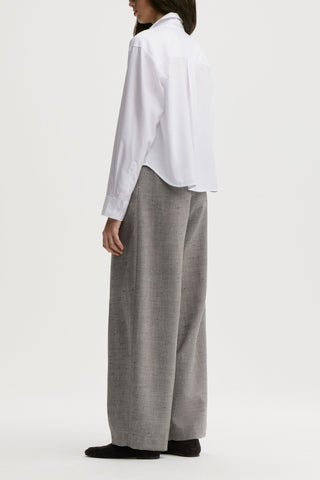 Audrey Cropped Shirt in White Herringbone