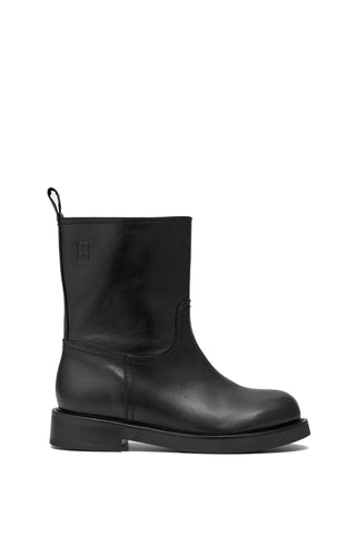Evelyn Leather Boots in Black