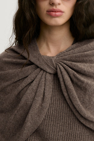 Pinne Wool Cape in Fosil