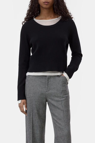 Scoop Neck Long Sleeve in Black