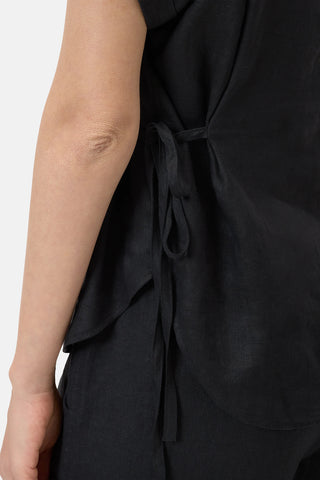 Waisted Shirt in Black
