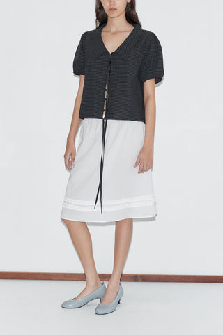 Fine Collar Top in Mono Grid