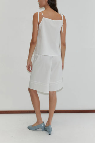 Pintuck Short in White