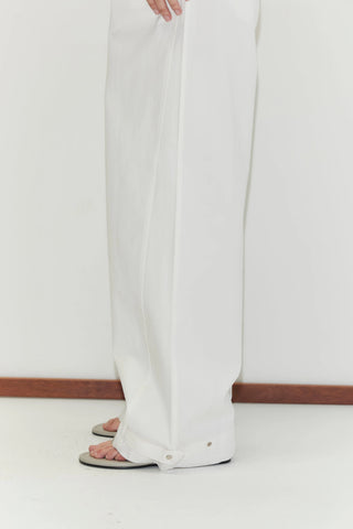 Snap Tab Pant in White