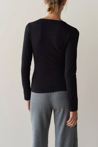 Baby Rib Scoop Neck in Jet