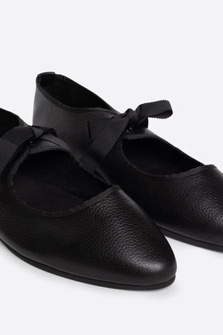 Valley Ballet Flat in Black