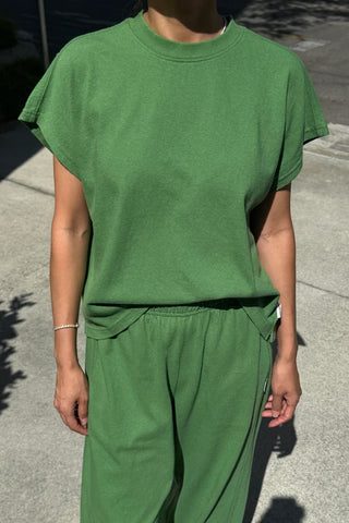 Jeanne Tee in Asparagus