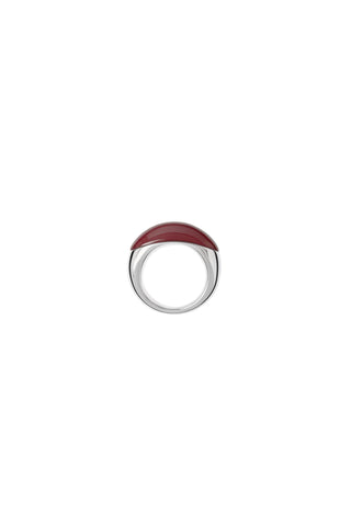 The Beatrice Ring in Sterling Silver with Red Mookiate from Lié Studio features a bold, sculptural dome design crafted from high-quality sterling silver and polished red mookiate stone. This elegant designer statement ring combines modern minimalism with organic textures, making it a sophisticated addition to any contemporary jewelry collection.