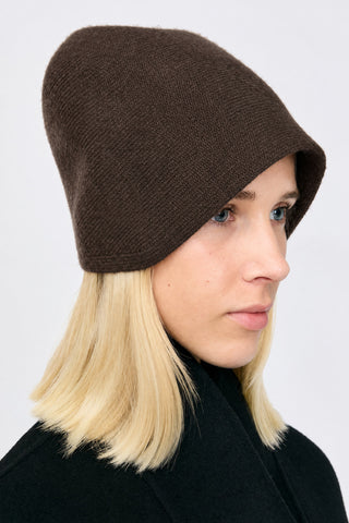 Birgitte Hat in Dark Oak