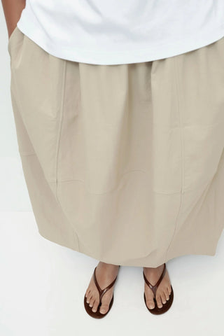 Balloon Midi Skirt in Beige