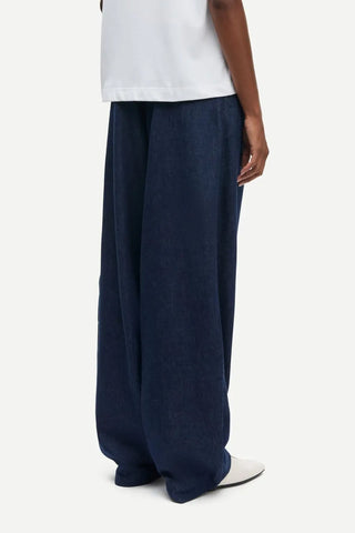 Saharper Pleat Jeans in Soft Denim