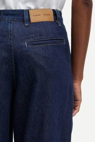 Saharper Pleat Jeans in Soft Denim