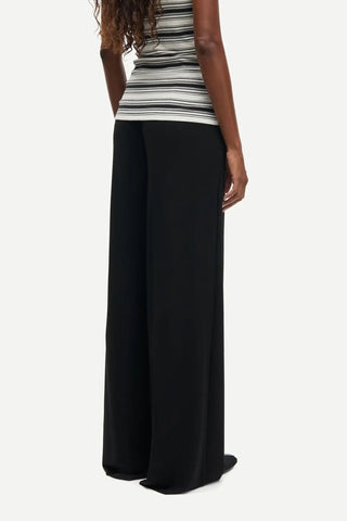 Saumi Trousers in Black