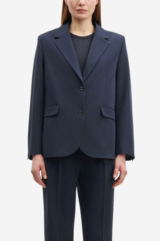 Ramona Blazer in Salute