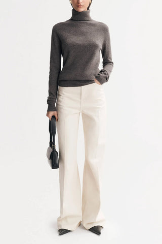 Plain Turtleneck in Wood