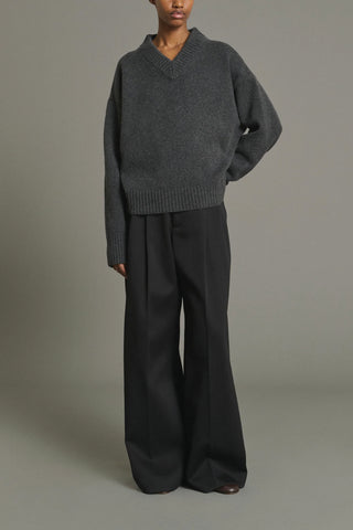 Julie V Neck Sweater in Gris Anthracite