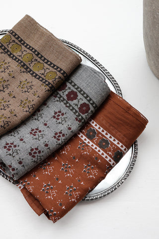 Foular Wool Scarf in Gris Fonce/Khaki