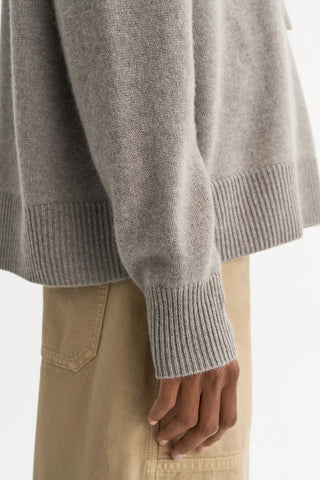 Boyfriend Crewneck in Greige