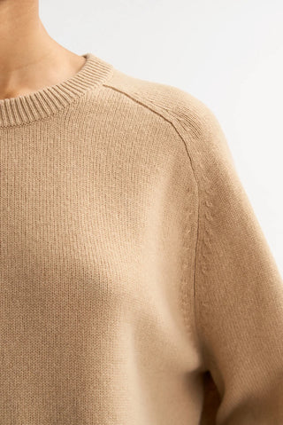 Boyfriend Crewneck in Camel