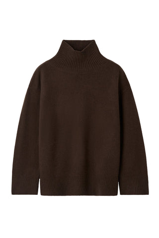 Boyfriend Turtleneck in Mocha