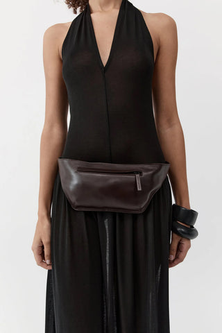 Arc Belt Bag in Coffee