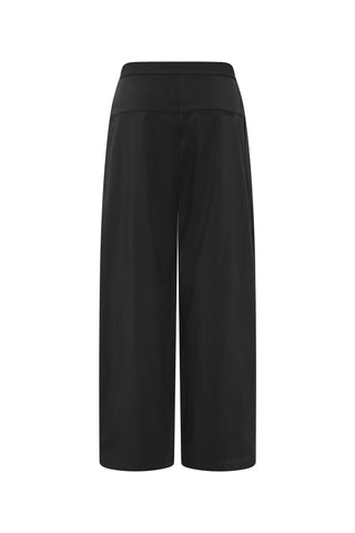 Relaxed Pleat Pants in Black