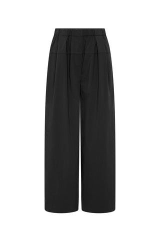 Relaxed Pleat Pants in Black