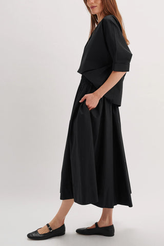 Saria Top in Black