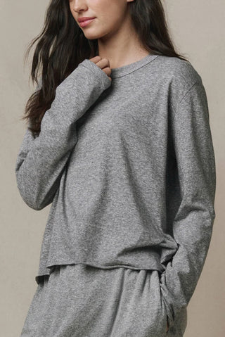 Long Sleeve Crop Tee in Heather Grey