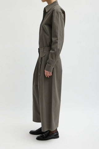 Bio Twill Triple Pleat Cropped Pant in Dark Stone