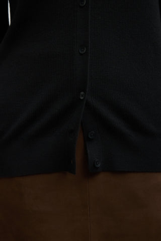 Feather Weight Ribbed Vneck Slim Cardi in Black