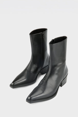 Kelsey Mid Boot in Black