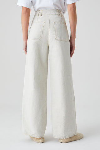 X Centric Jeans in Creme